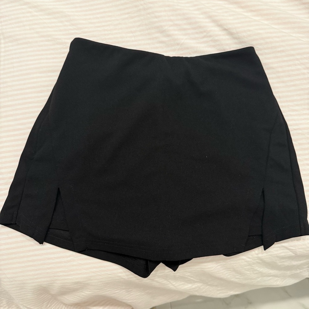 SHEIN Black Skort